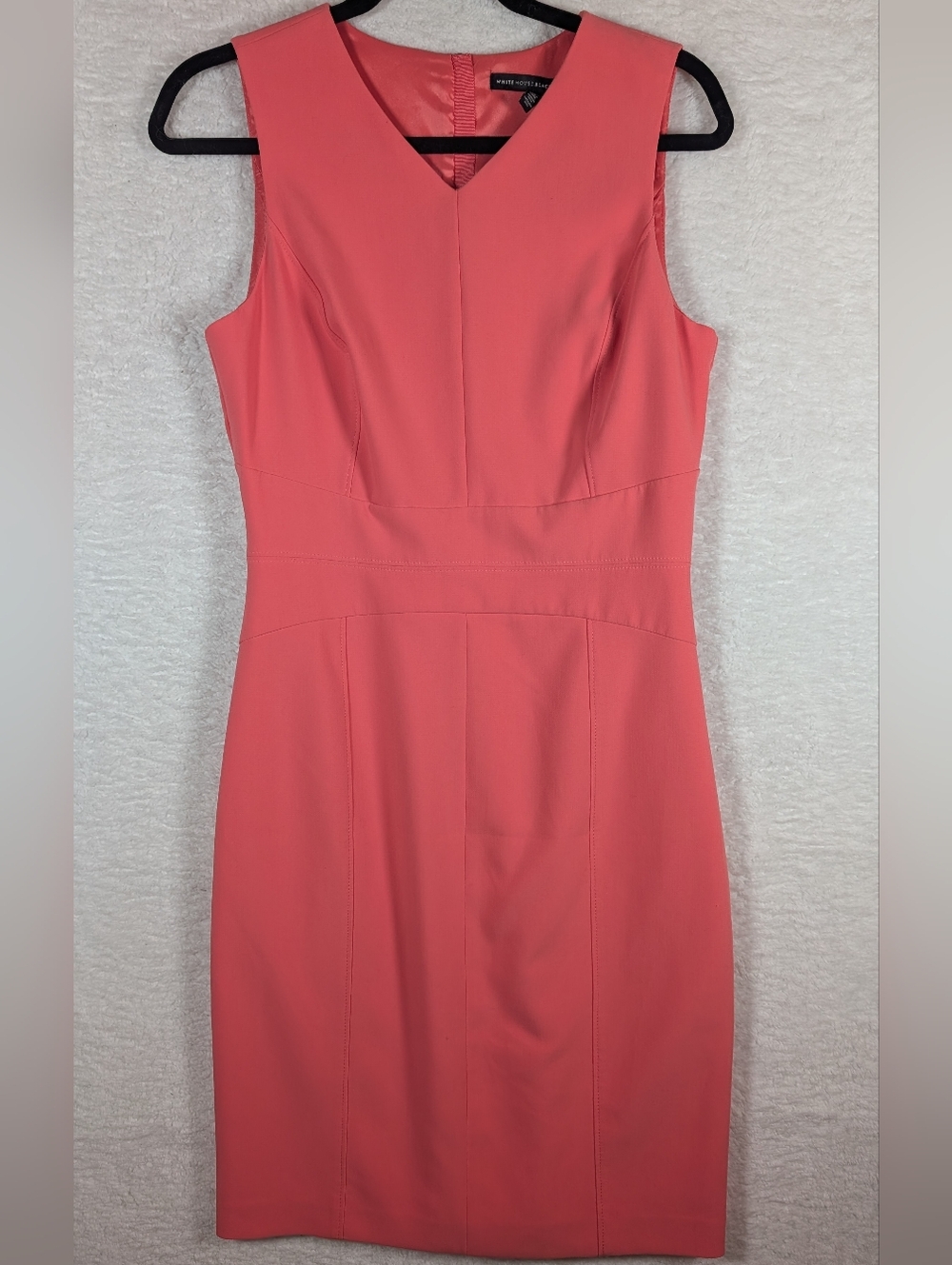 258-White House Black Market Coral-Pinkβ V-Neck Sheath Dress